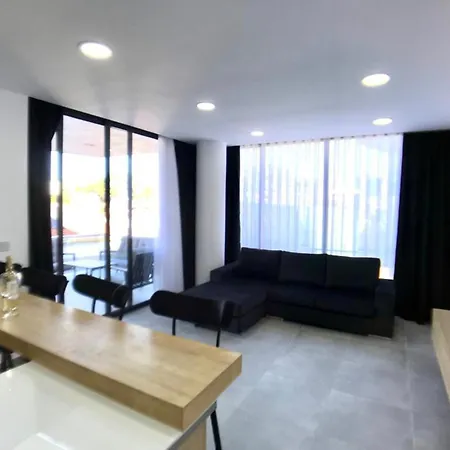 Eden Garden 2 Bedroom Alsancak * Nicósia