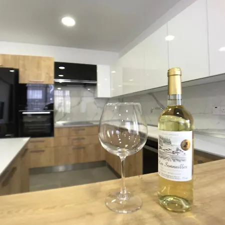 Apartment Eden Garden 2 Bedroom Alsancak *