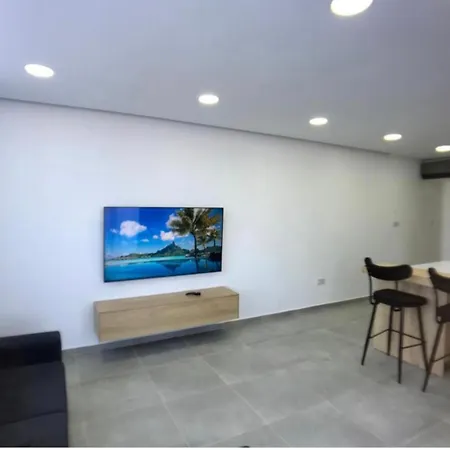 Eden Garden 2 Bedroom Alsancak Lägenhet