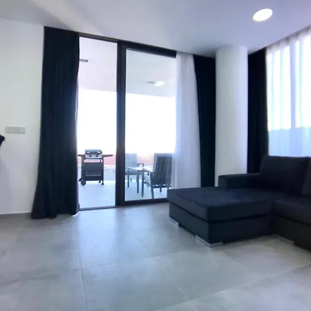 Eden Garden 2 Bedroom Alsancak *