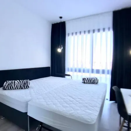 Lägenhet Eden Garden 2 Bedroom Alsancak *