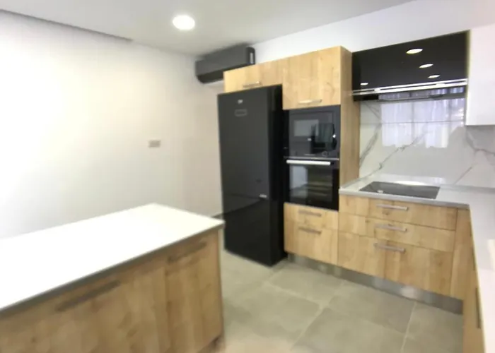Eden Garden 2 Bedroom Alsancak アパート