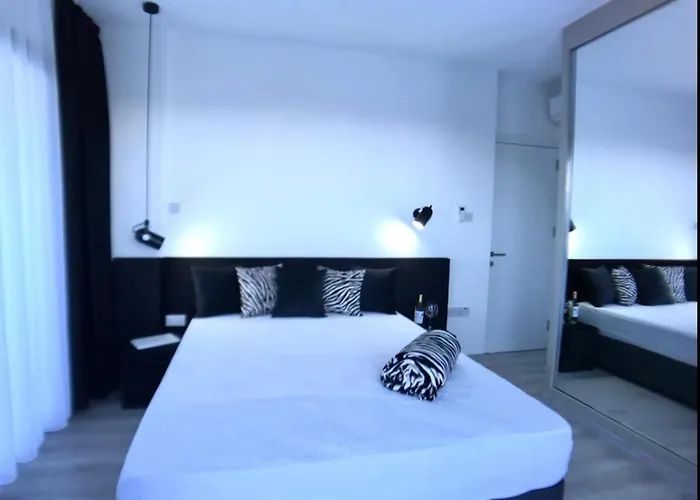 Eden Garden 2 Bedroom Alsancak アパート *