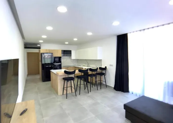Eden Garden 2 Bedroom Alsancak *