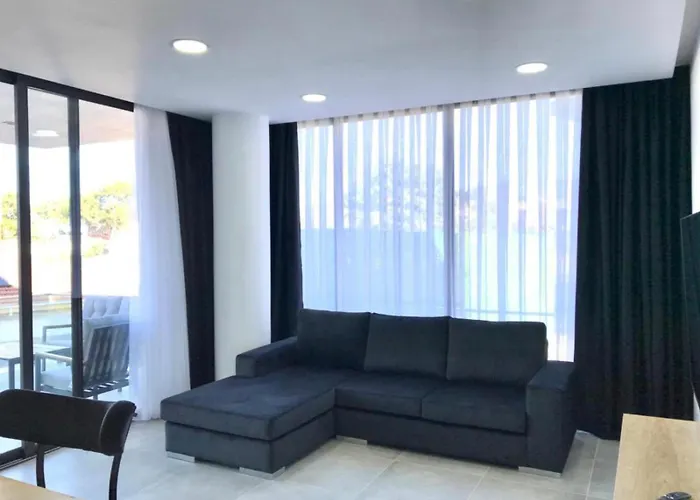 Eden Garden 2 Bedroom Alsancak アパート *