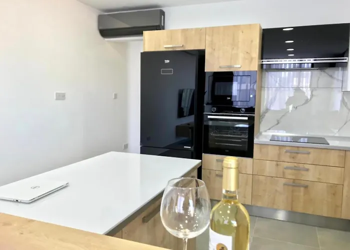 Eden Garden 2 Bedroom Alsancak Apartament *
