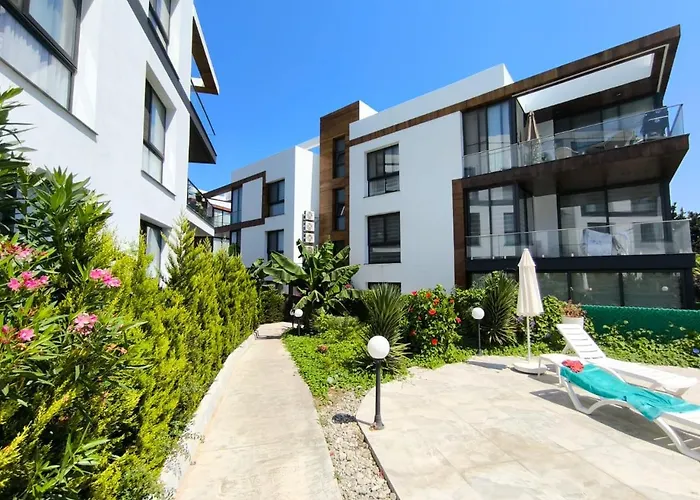 アパート Eden Garden 2 Bedroom Alsancak *